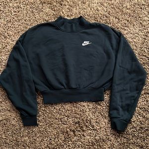Mock Neck Cropped Nike Sweatshirt